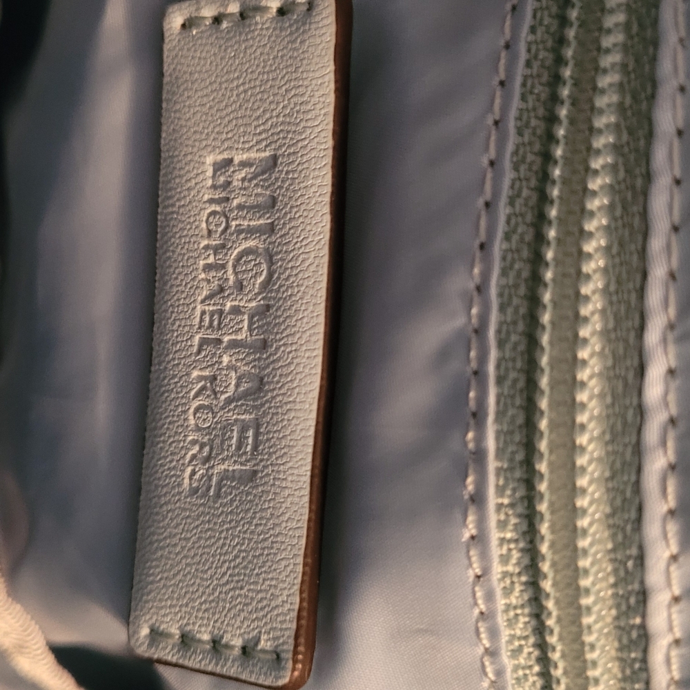 Micheal KORS Quilted Light Blue Travel Bag 19 In. Length and 14 In Deep. - Picture 14 of 17